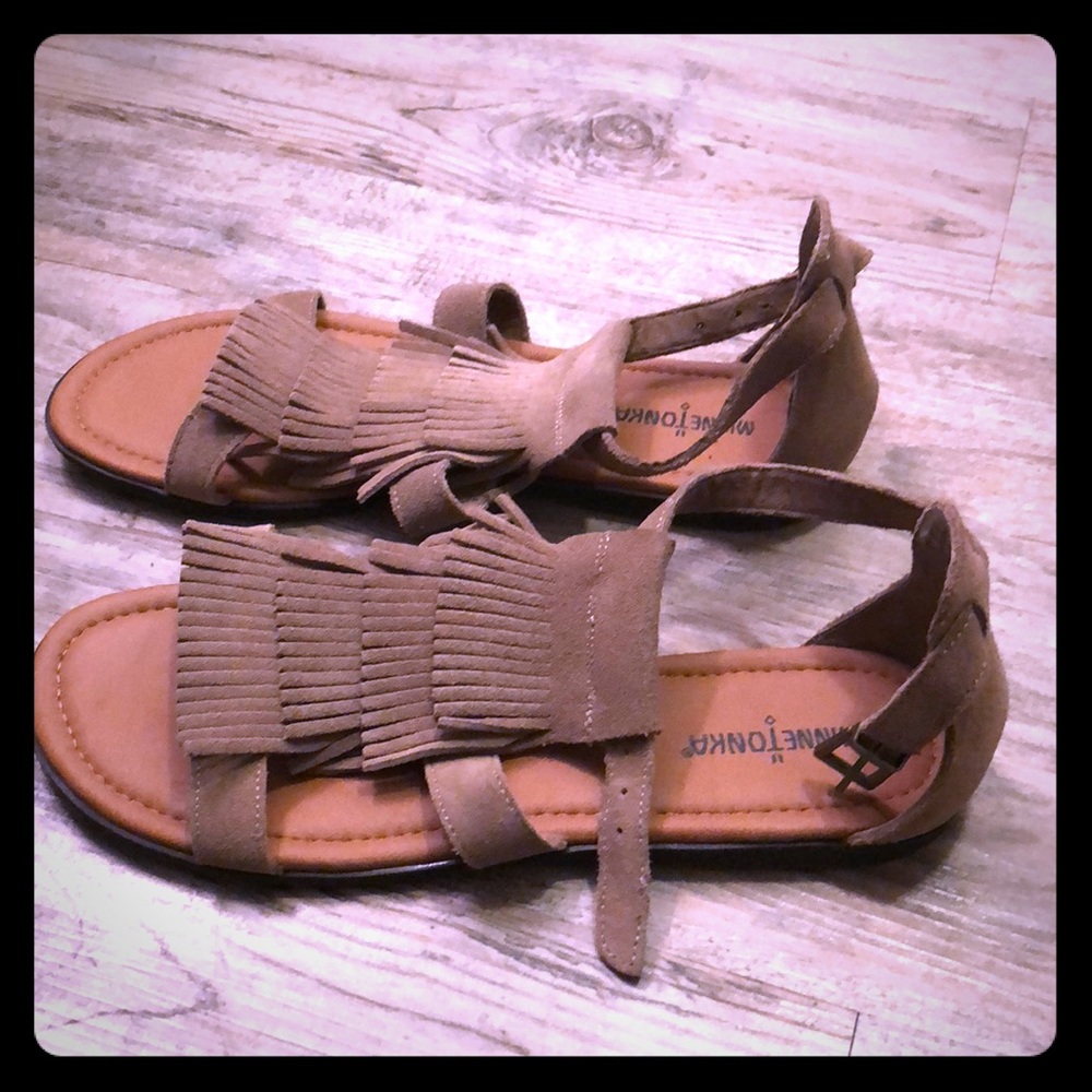 Brand New Minnetonka Tan Sandals